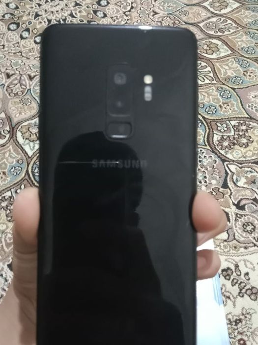 Самсунг с 9 плюс