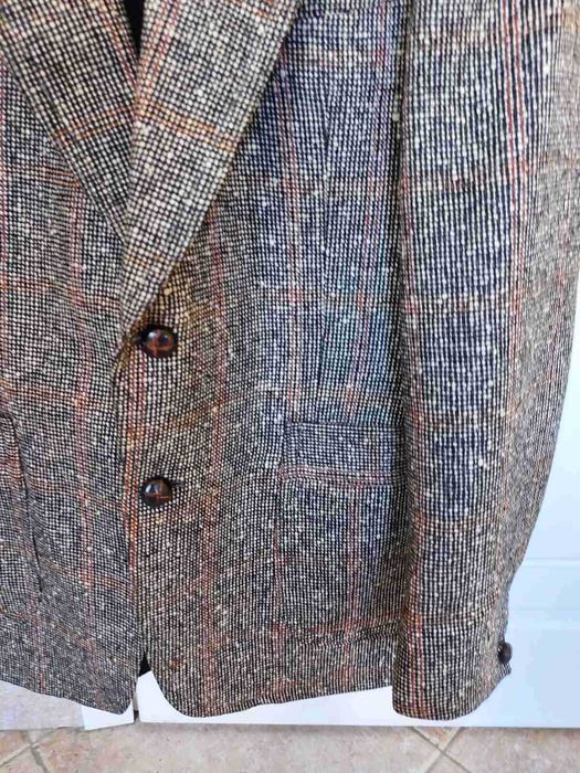 Сако от туид, много шик