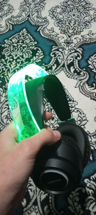 Продою Наушники оригинал самсунг