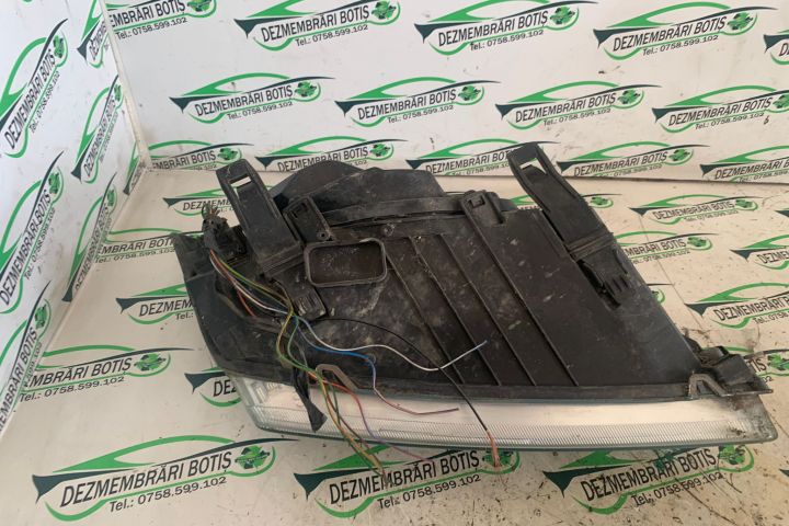 Far stanga Ford Focus a 2-a generatie