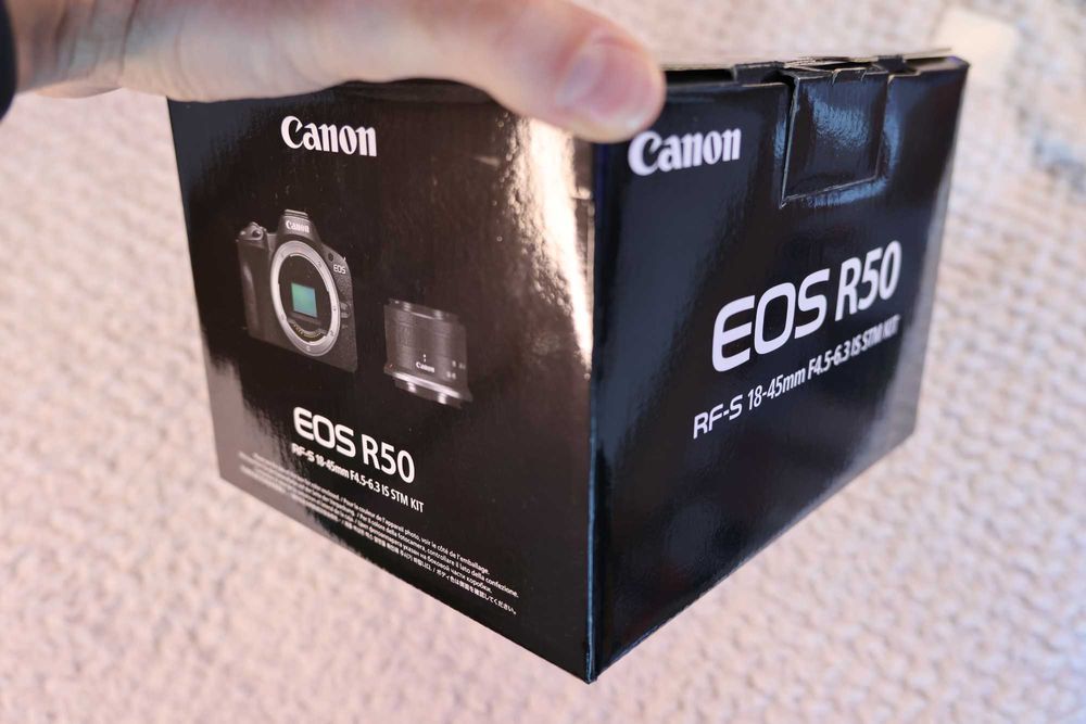 Canon R50 + Canon RF-S 18-45mm f / 4.5-6.3 IS STM с Гаранция до 2026