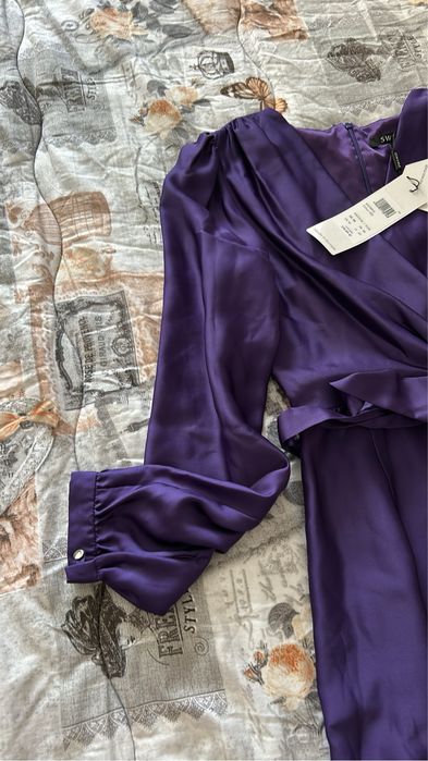 Дамска сатенена рокля