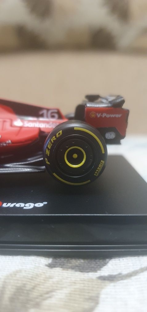 2023 Formula 1 Ferrari SF23 Charles Leclerc. TRANSPORT GRATUIT!!!
