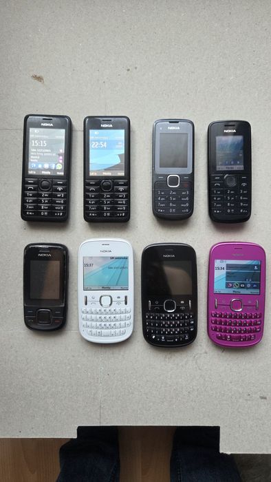 Telefon cu butoane Nokia (citiți descrierea)