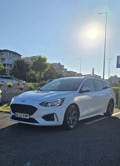 Ford Focus ST line EcoBoost 1L