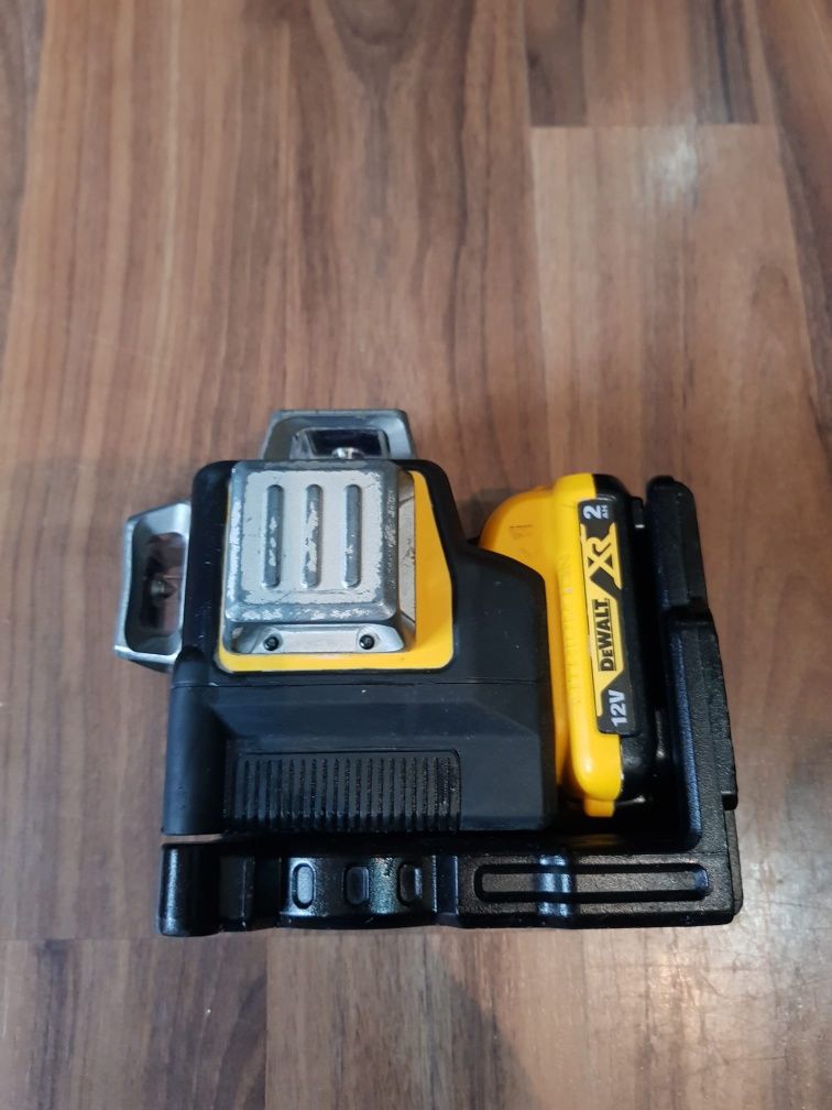 Dewalt DCE089G,laser la 360⁰ cu linii verzi.
