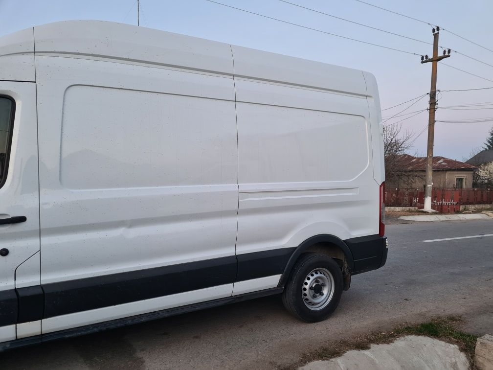 Mocheta  ford transit, costum