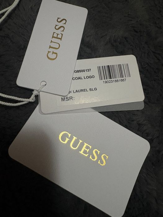 Дамско портмоне Guess