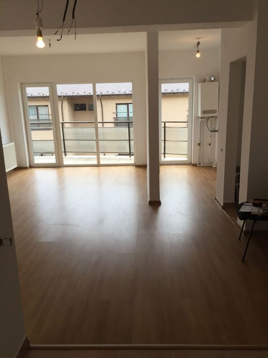 Persoana Fizica vând apartament 1 camera garsoniera Florești