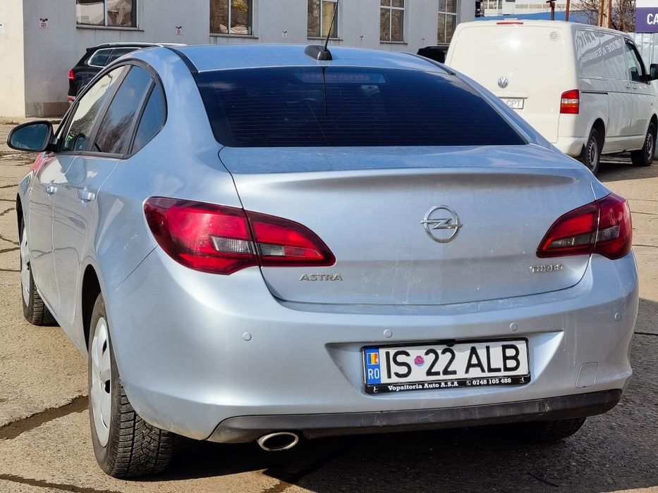 Opel Astraj J 1.4 140 cp