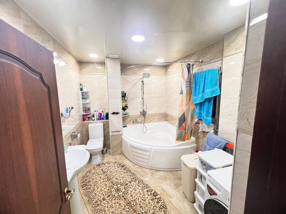 Трёхкомнатная на 2 этаже! м Шахристан, 84м2, срочно