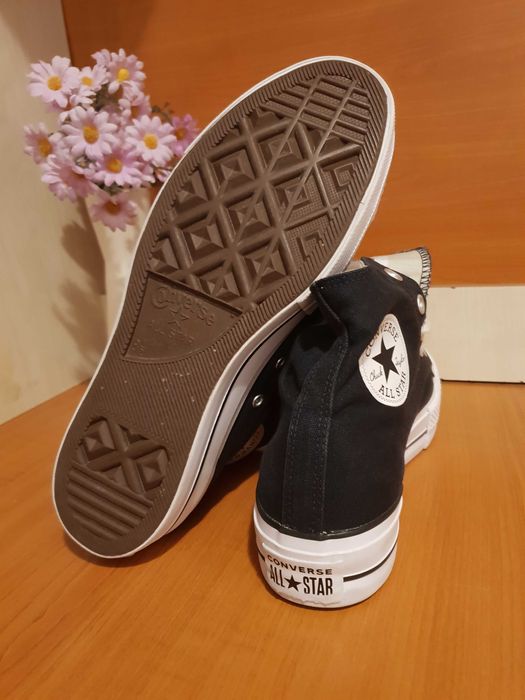 Adidasi converse 42 in stare foarte buna