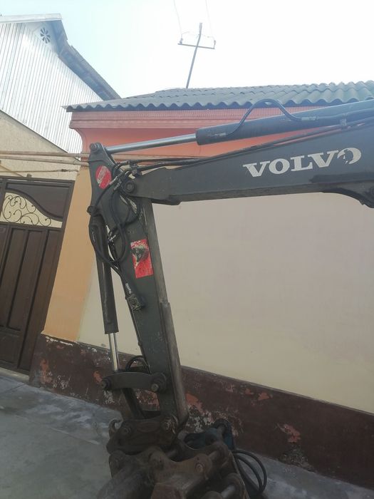 VOLVO 2002 йил сотилади