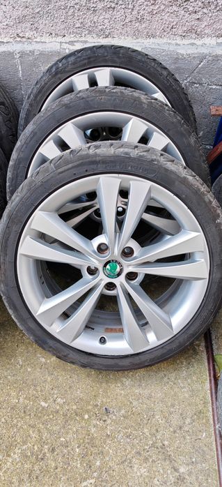 Jante SKODA R18 cu cauciucuri 225/40zr18 2025