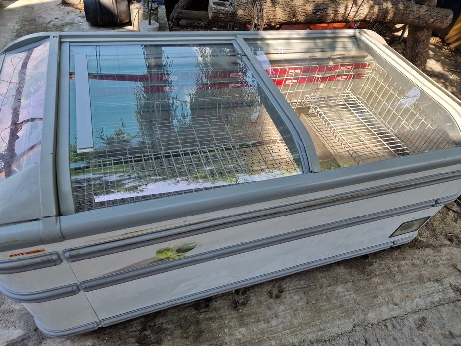 Lada frigorifica AHT DEFECTA