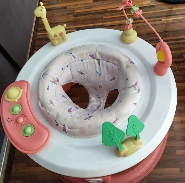 Продам стульчик ходунки ванночку