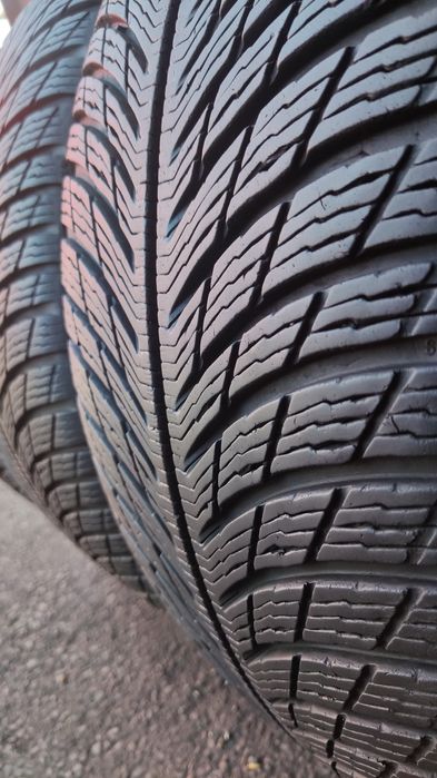 4бр. зимни гуми 235/45/18 Michelin Pilot Alpin 5 
dot23
6.97мм
Много д