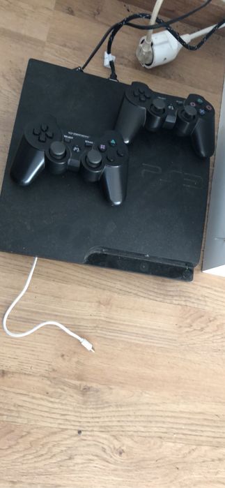 PlayStation 3 modat cu hen