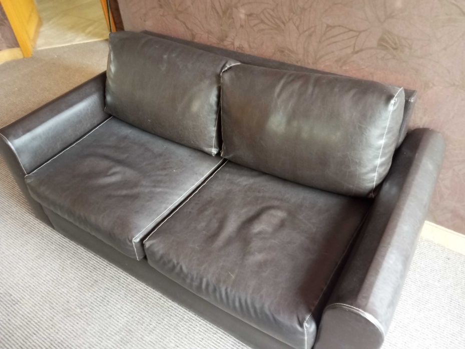 Кожен диван 200лв