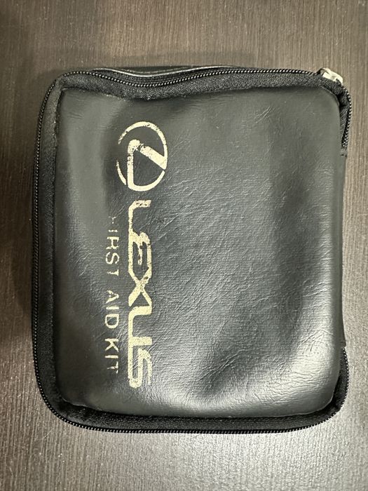 Оригинальная Lexus аптечка 90-2000х