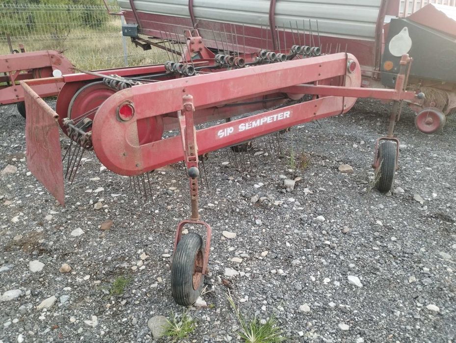 Сеносъбирач СИП-220м.