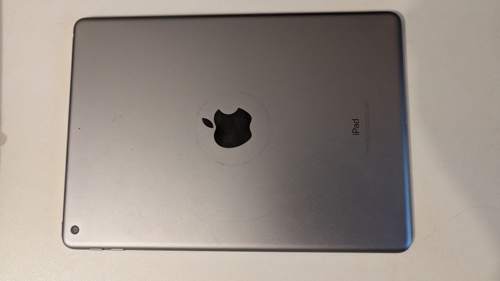 Apple iPad 2018 (6th gen) 128Gb WiFi Айпад