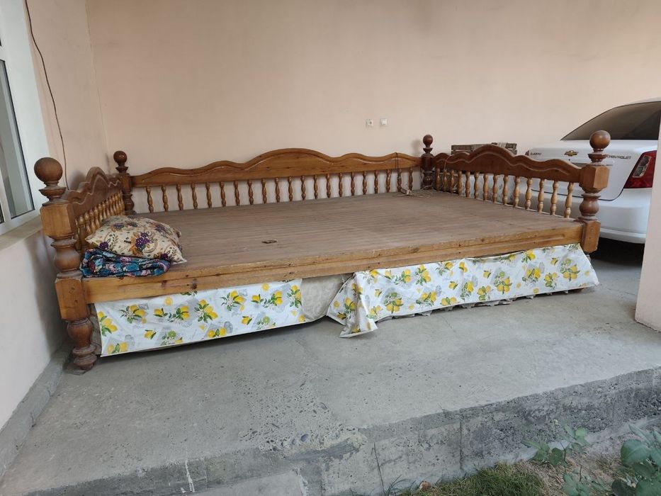 Продам топчан 3,5 2,5 размер