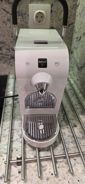 Кафе машина с капсули Martello