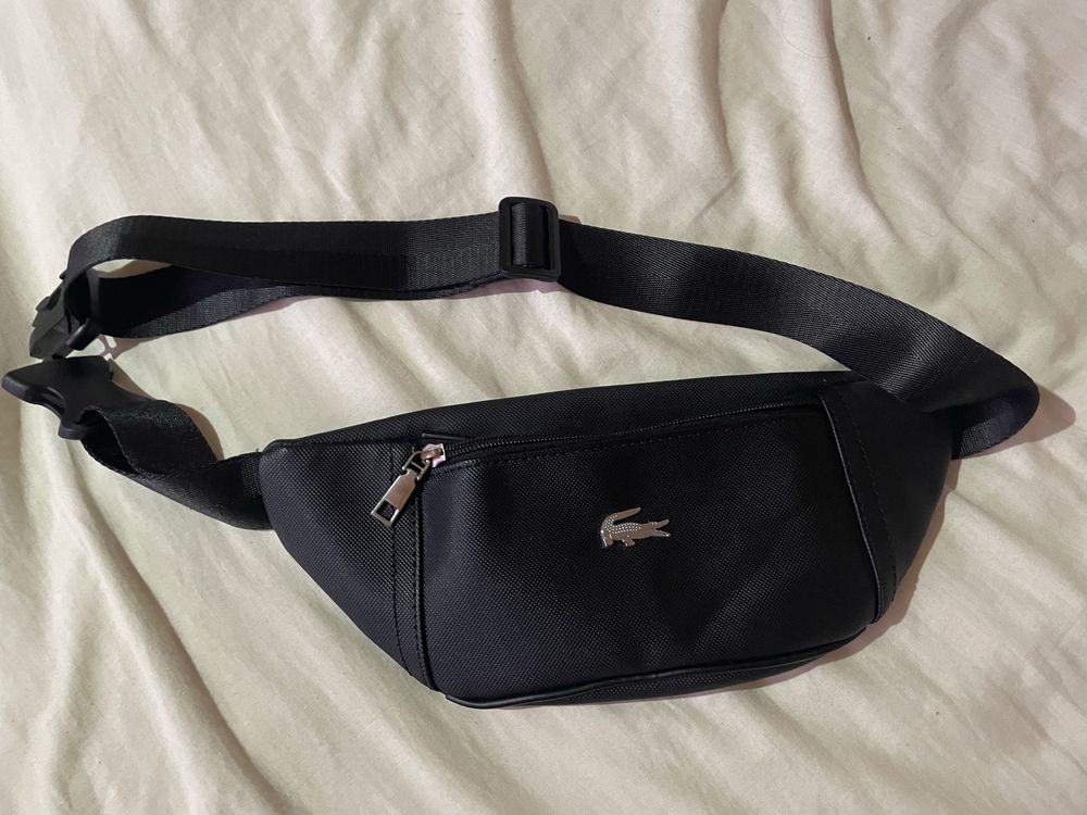 vand borseta Lacoste originala