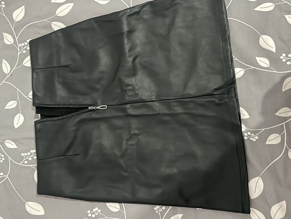 Юбка из эко кожи