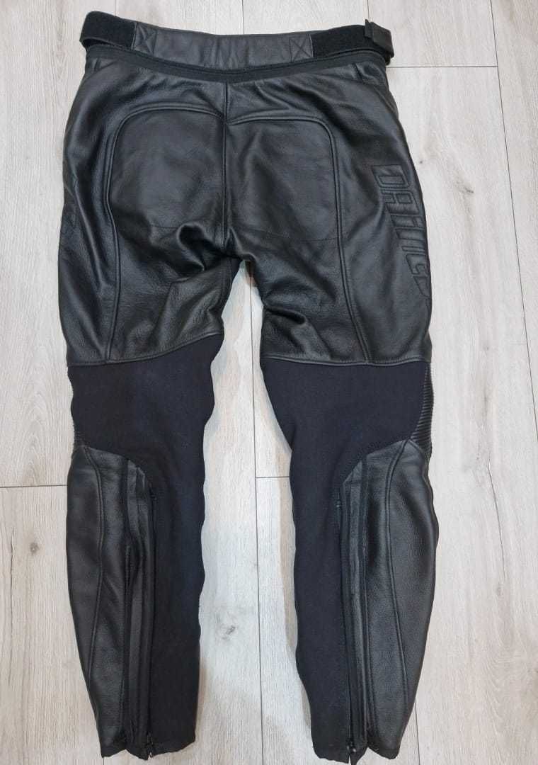 Vând sau schimb pantaloni damă moto piele Dainese Pony 3 Lady negru