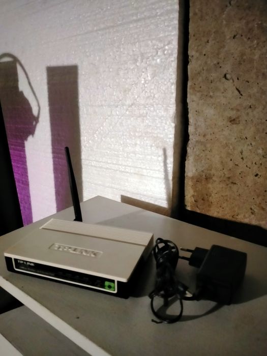 Продам роутер tp link
