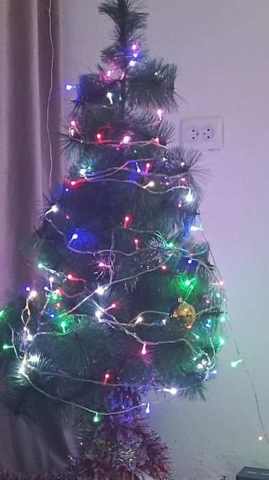 Ёлка продам размер 130см в хорошем состояний