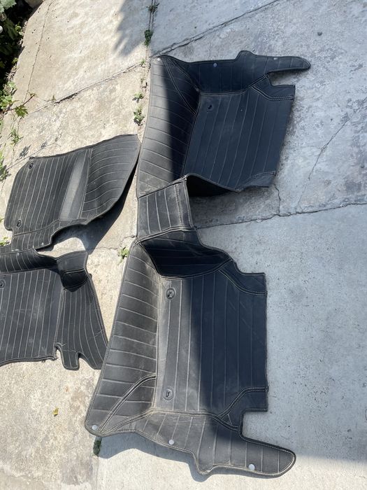 Полики и молдинг на BMW E38