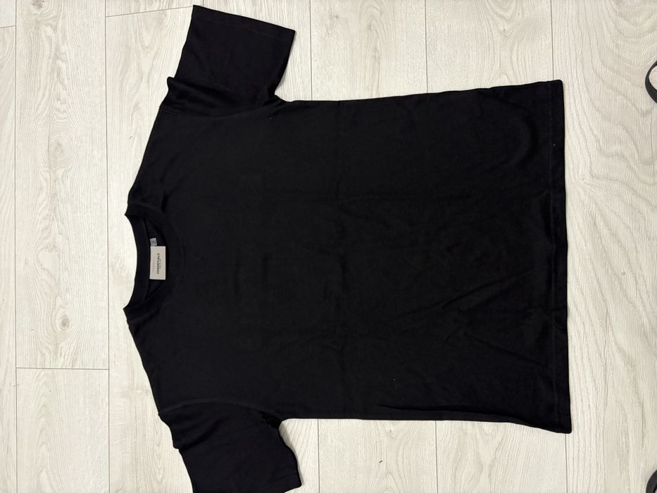 Tricou Essentials negru