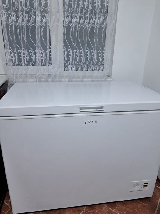 Lada frigorifica Arctic 230L
