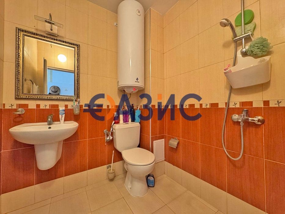 Продава се Двустаен апартамент в к.к. Слънчев бряг - 60 кв.м за 1100 €/кв.м - Снимка #9