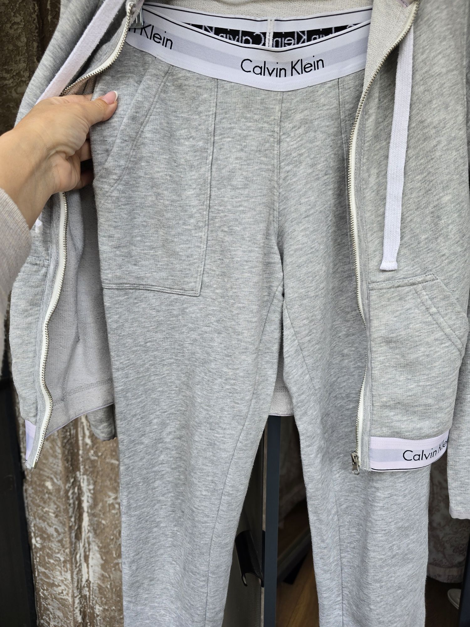 Спортен екип Calvin klein и Nike Xs