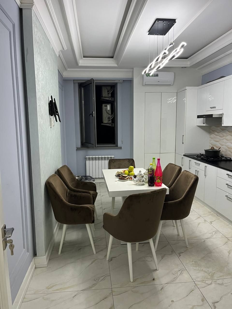 Продаётся 4/4/8 135м2 в ЖК Huvaydo Residence, ор-р: м. Беруни
