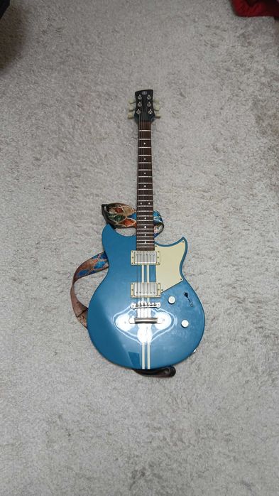 Электрогитара Yamaha RSE20 SWIFT синий