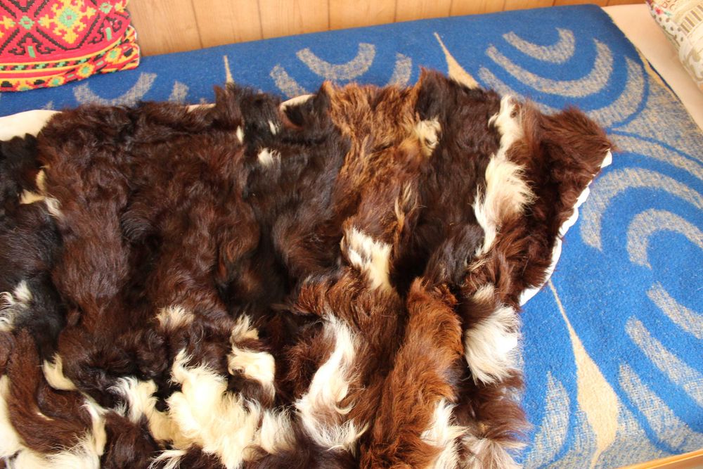 Естествени животински кожи за декорация