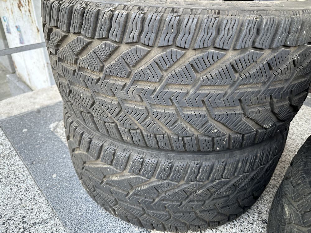 Зимни гуми 245/40/18