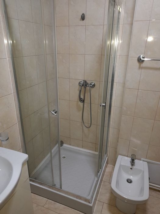 Închiriez ap 2 camere ultracentral!