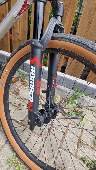 Bicicleta dirt jumper canyon stitched 360 pro