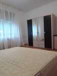 Inchiriez apartament de 2 camere aflat în casă ,zona Piata Hermes.
