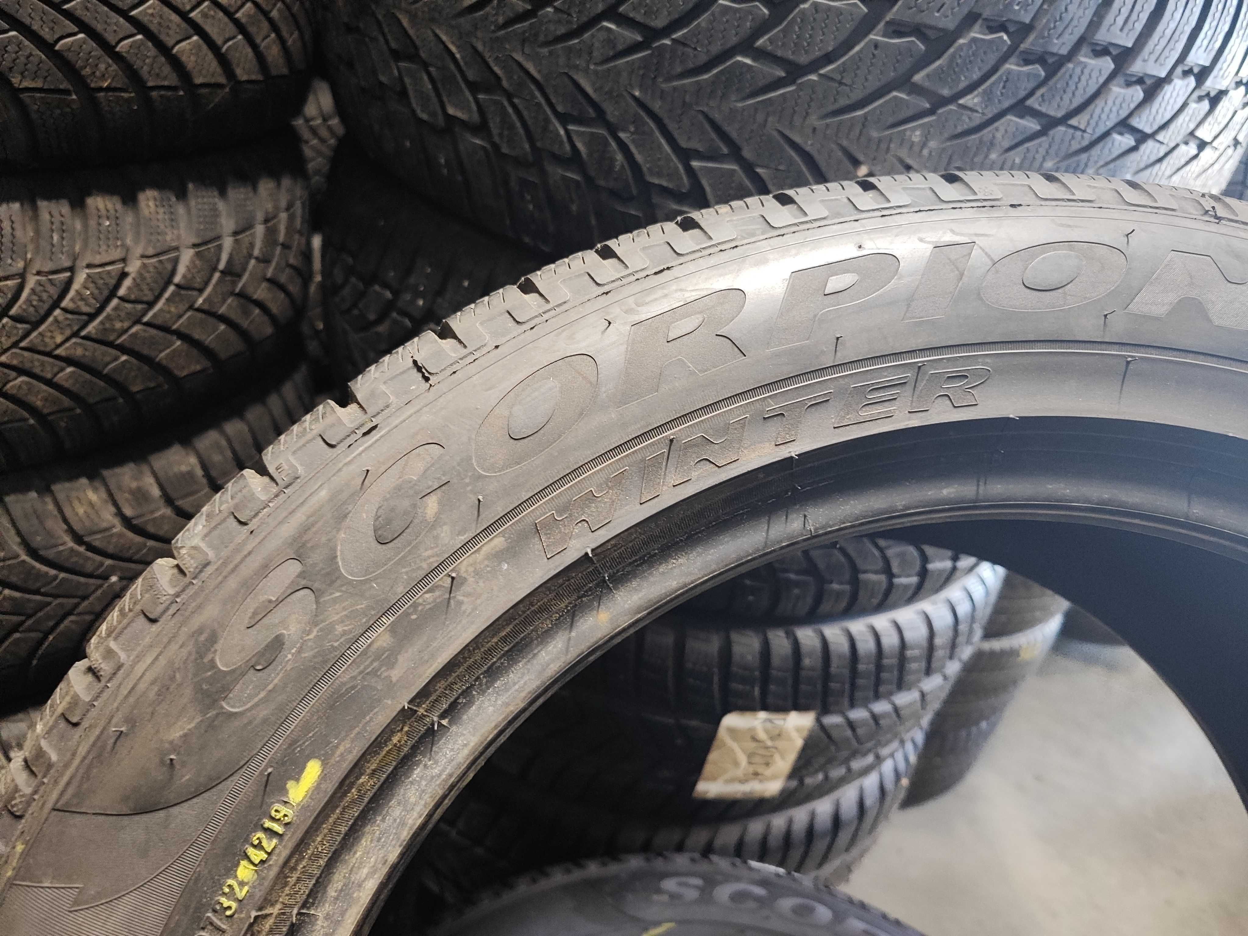 4бр. зимни гуми 235/55/18 Pirelli