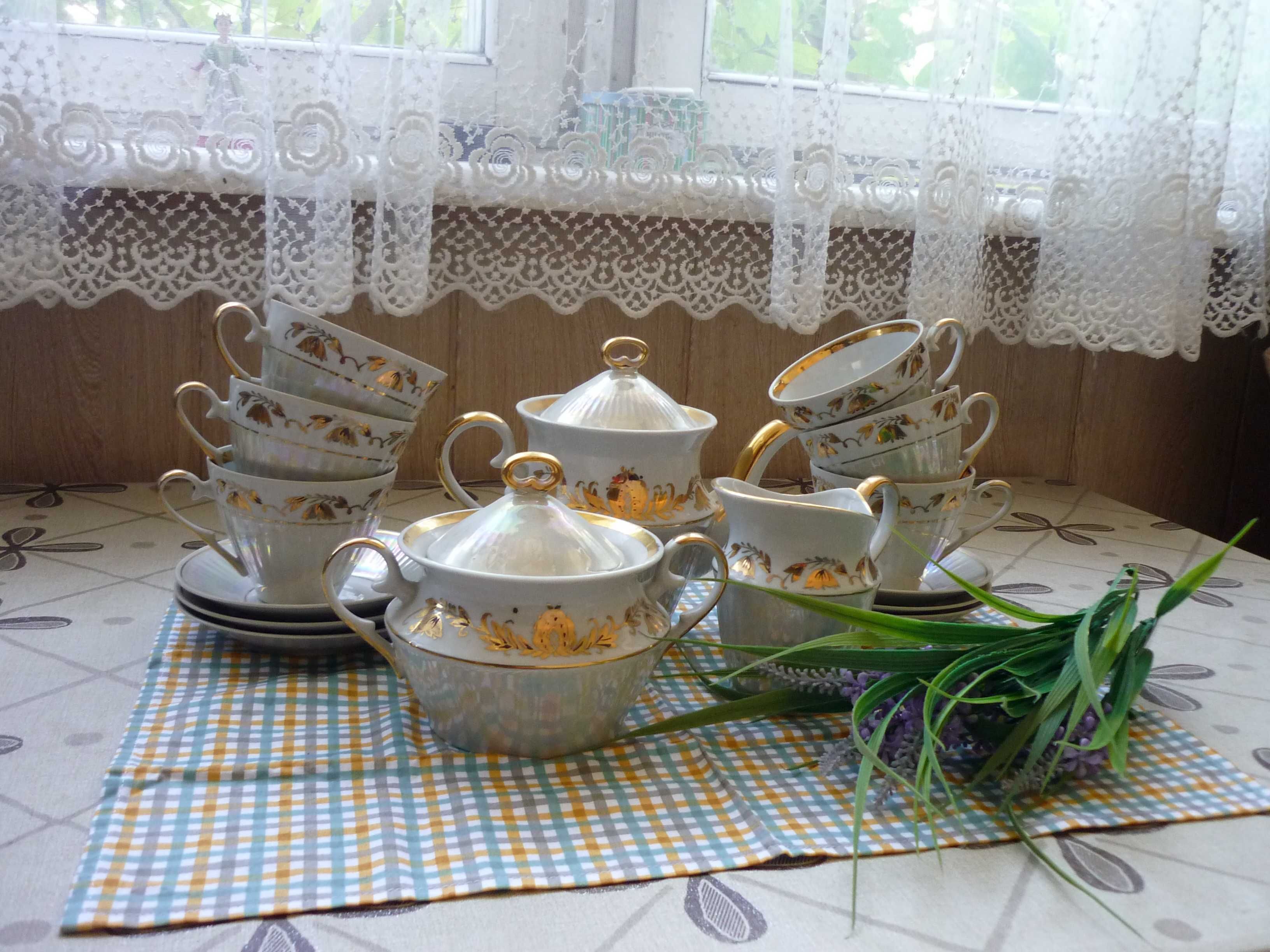 Продается шикарный сервиз