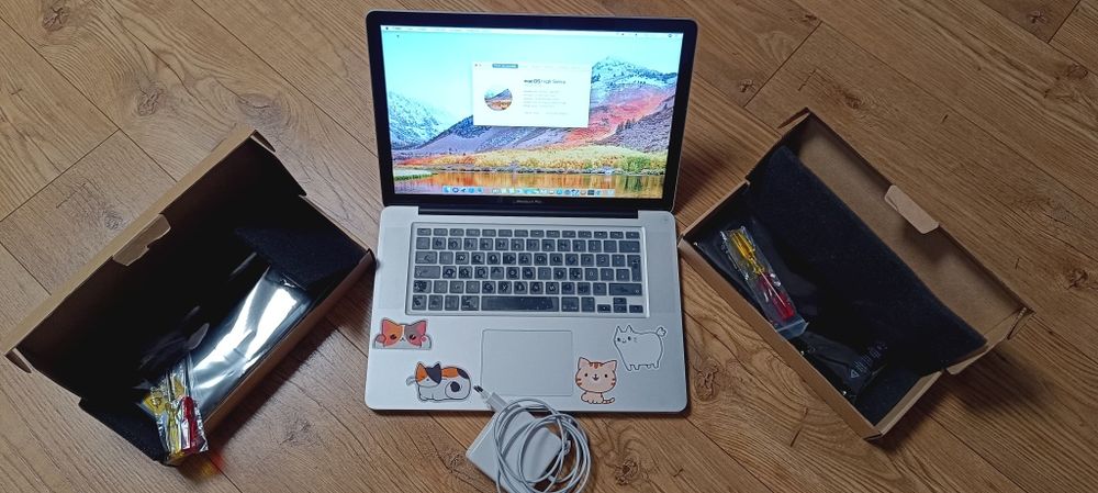 MacBook Pro Late 2011 A1286 SSD 16 GB RAM