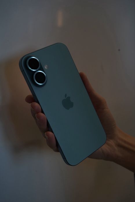 IPhone 16 128Gb в идеальном состоянии