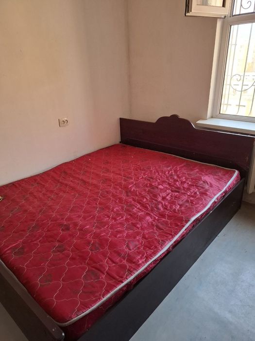 Двухспальная кровать